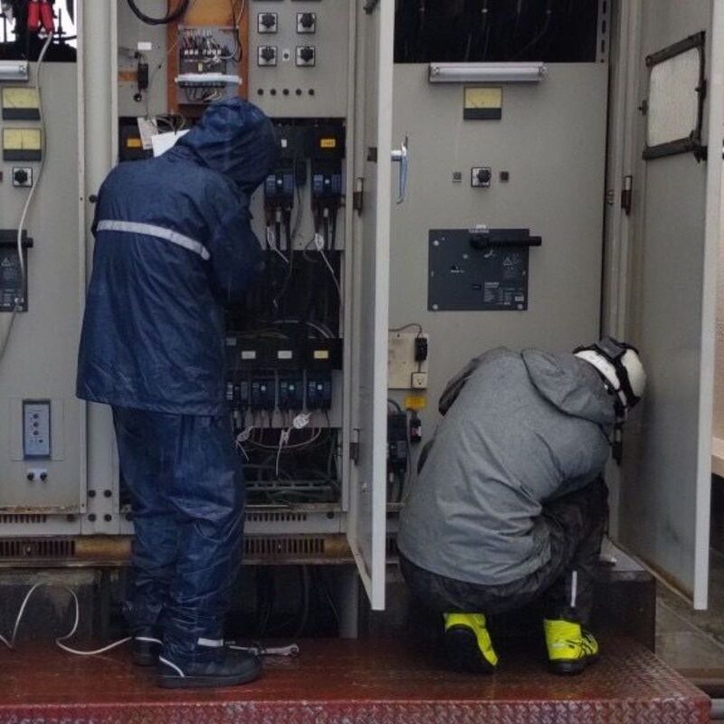 キューブアップ