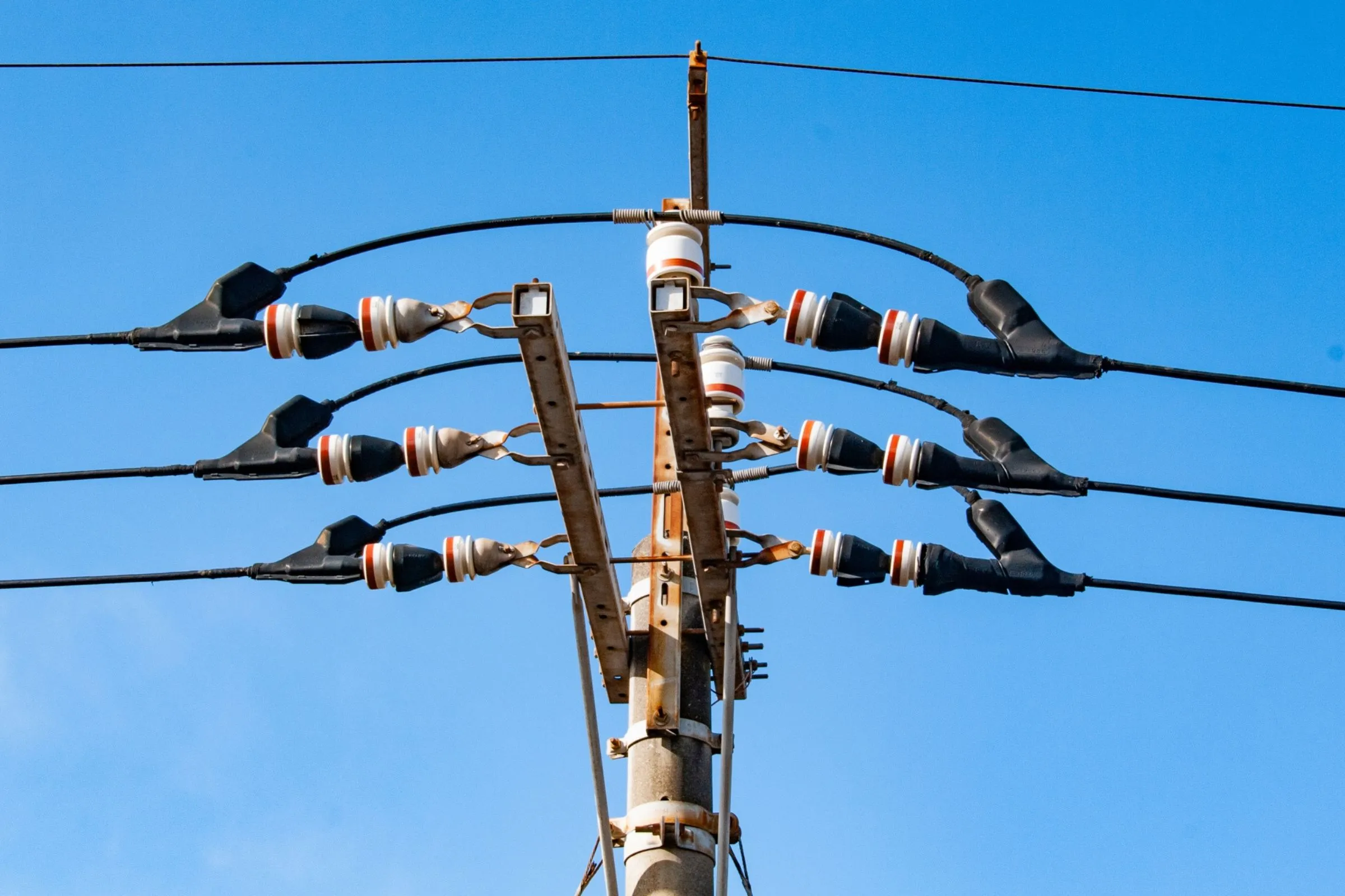 高圧ケーブル 工事